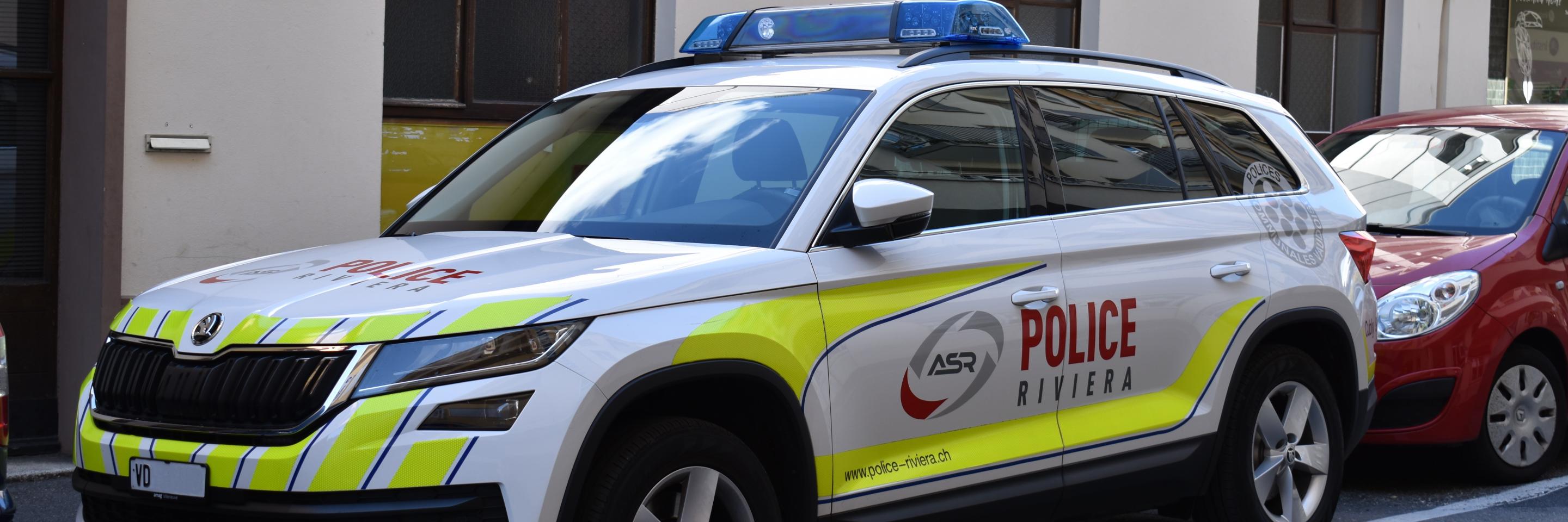 Voiture de police de l'ASR